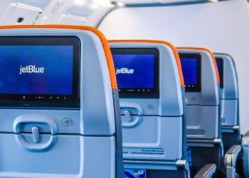 Η JetBlue φέρνει «βασικό» εισιτήριο πρώτης θέσης