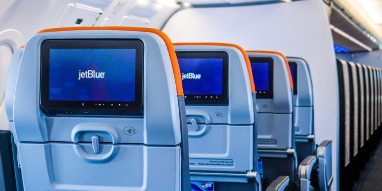Η JetBlue φέρνει «βασικό» εισιτήριο πρώτης θέσης