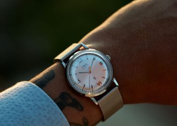 Η Timex Marlin Mesh ανανεώνεται από τον Todd Snyder