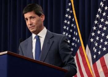 Η Fed διχάζεται, οι αυξήσεις επιτοκίων επιστρέφουν στο τραπέζι