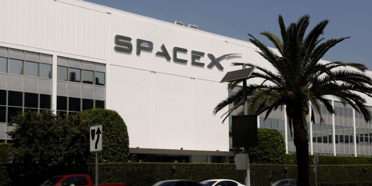 SpaceX: Άλμα εσόδων με βαρύ κόστος επενδύσεων