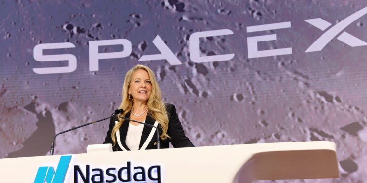 Η SpaceX ετοιμάζει πλήρες δίκτυο κινητής με Starlink