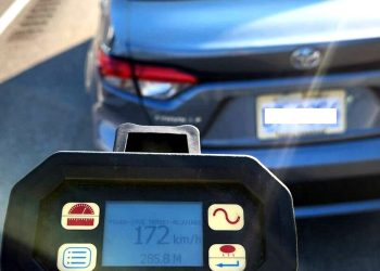 Toyota Corolla: Δοκιμή με 172 χλμ./ώρα και ακινητοποίηση