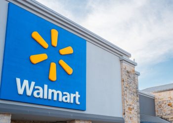 Walmart: Επιβράδυνση πωλήσεων και συγκρατημένες προβλέψεις